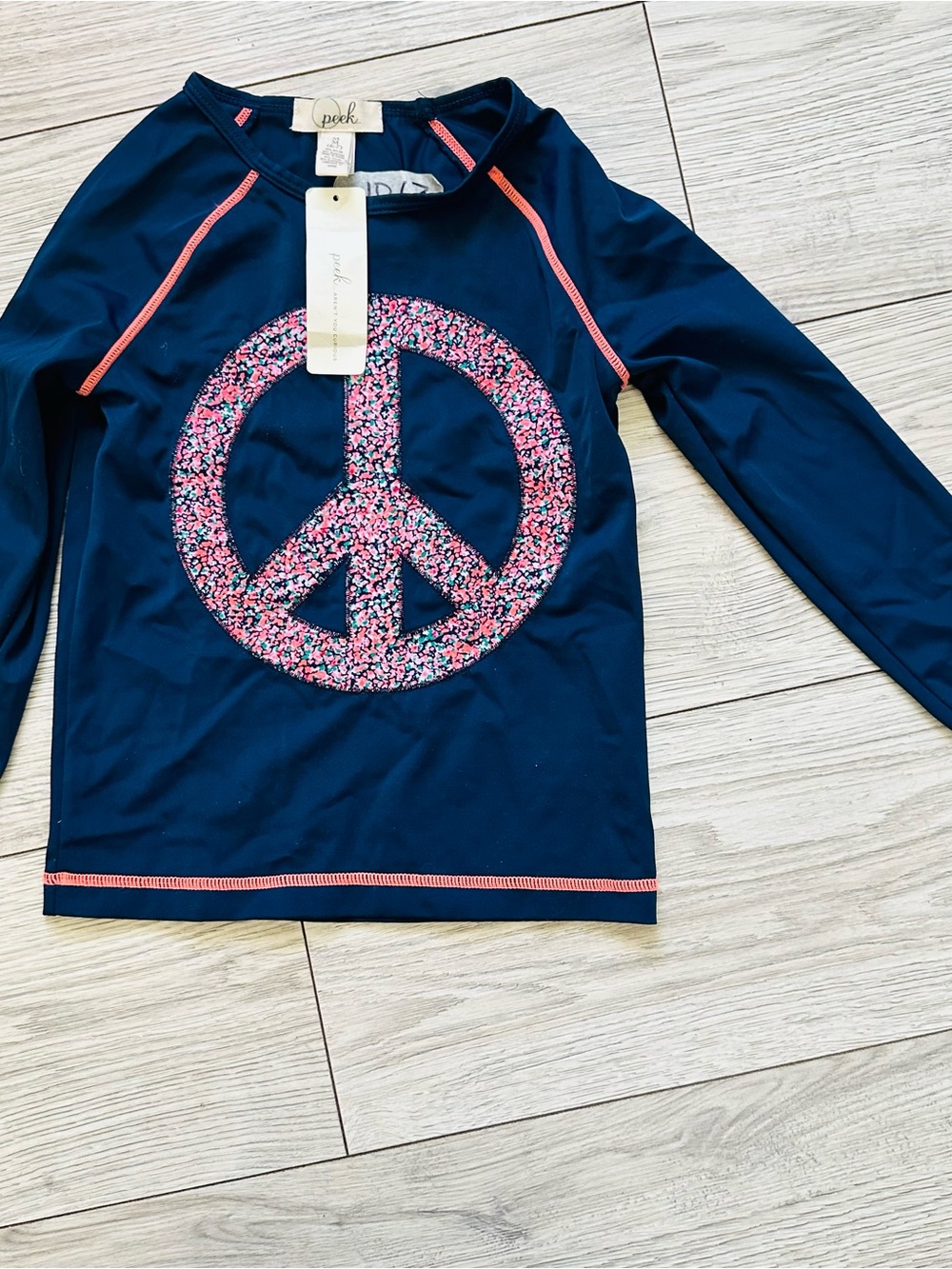 Peek Girls Navy Blue Rash Guard with Pink Peace Sign size 6-7 M